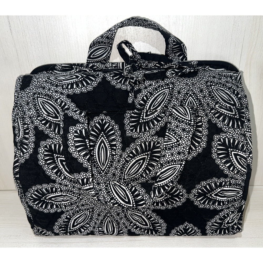 Vera Bradley Hanging Travel Organizer Black and White Blanco Bouquet Floral